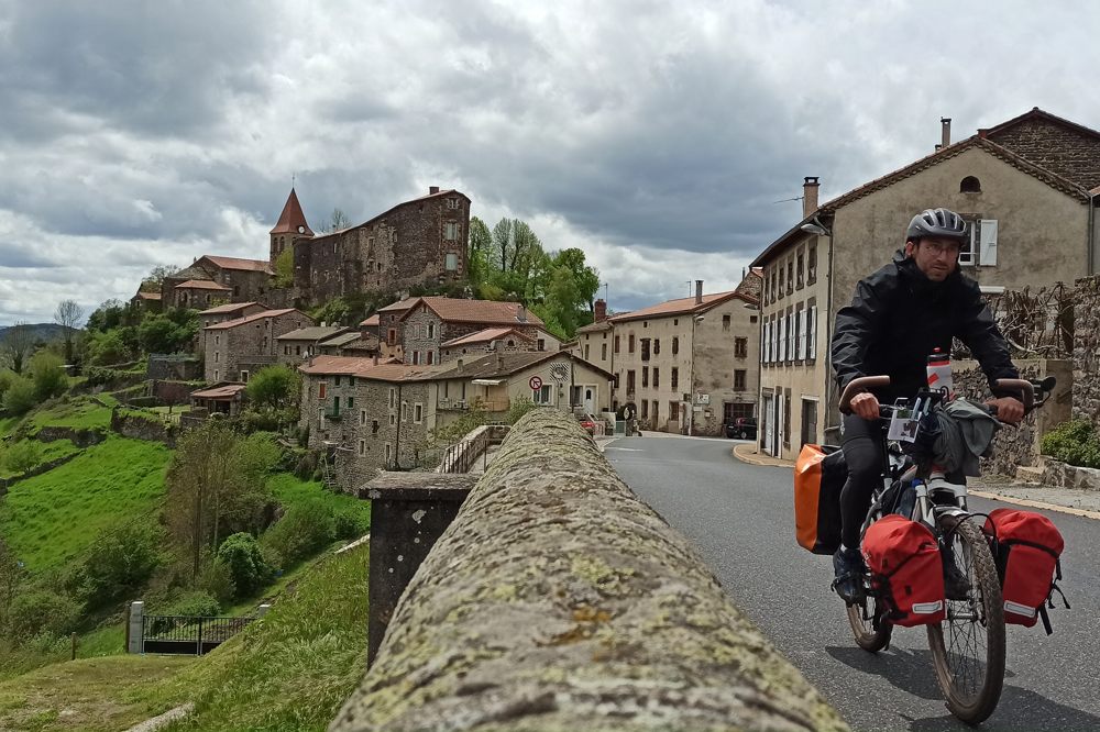 De Dijon à Saint-Jean-Pied-de-Port via le chemin de Compostelle